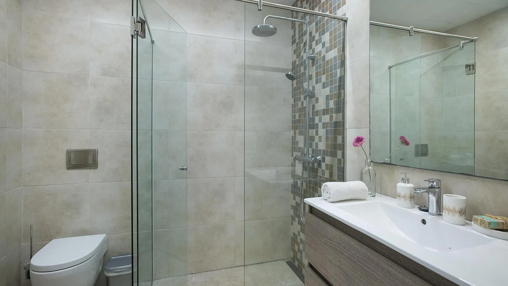 Owl Booking Villa Tereu - Luxury Retreat With Mountain Views Польенса